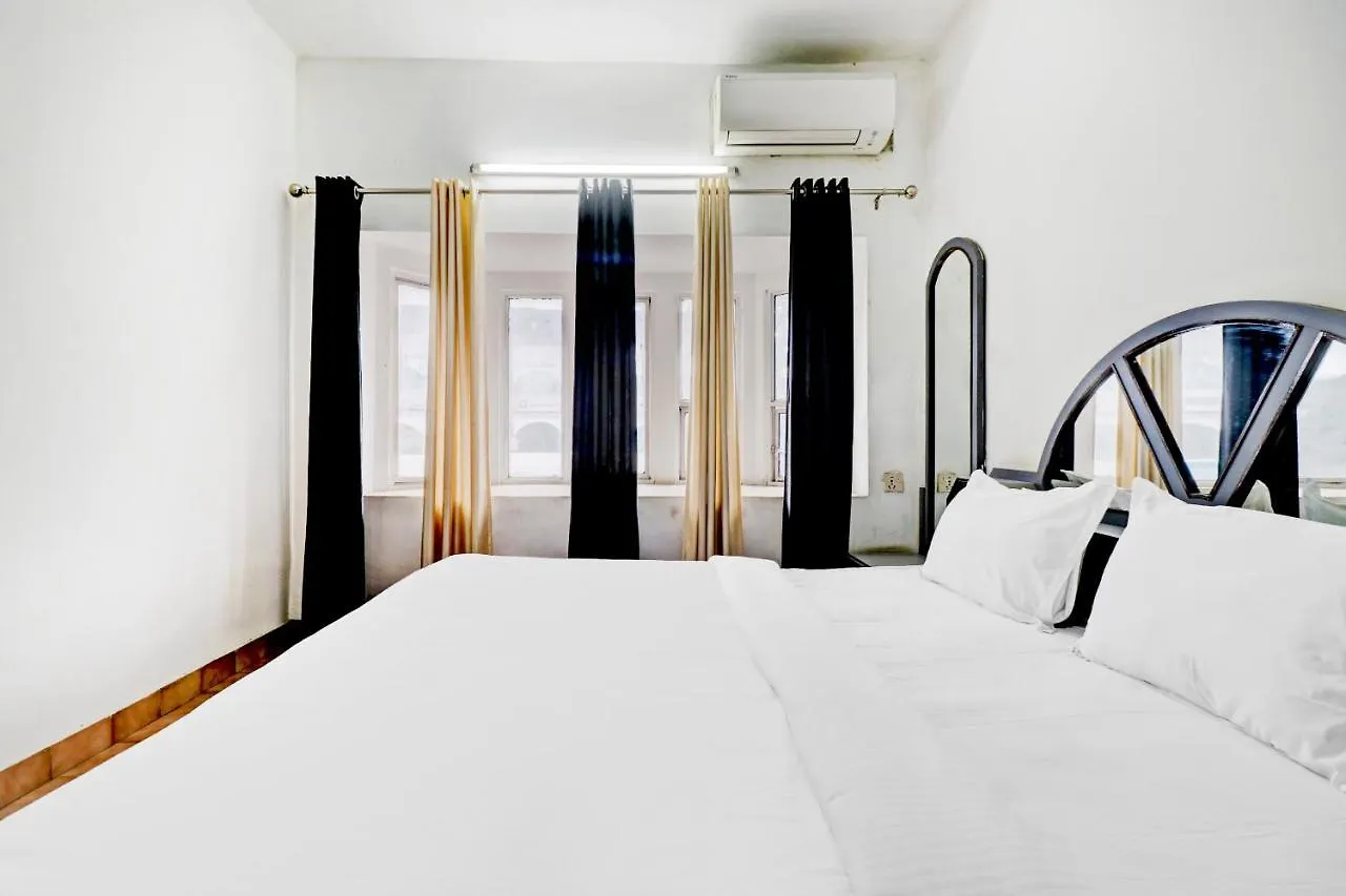 Hotel Capital O 83989 Majestic R V Towers